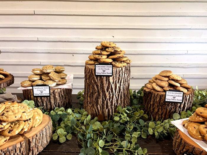 🪵 Rustic Cookie Stands